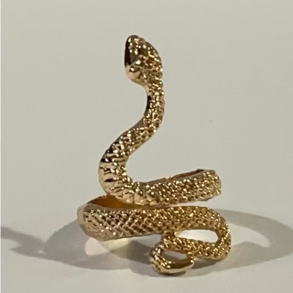 NEW Intricate Gold Snake Ring - Picture 1 of 3